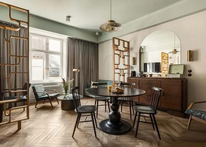 Angelus Apartments